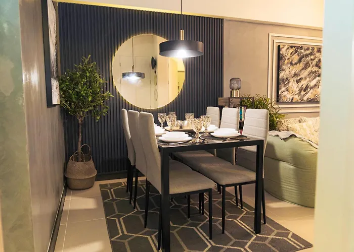 Casa Celestine Staycation Aparthotel