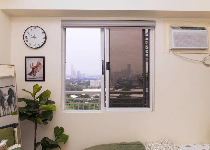 Casa Celestine Staycation Aparthotel *